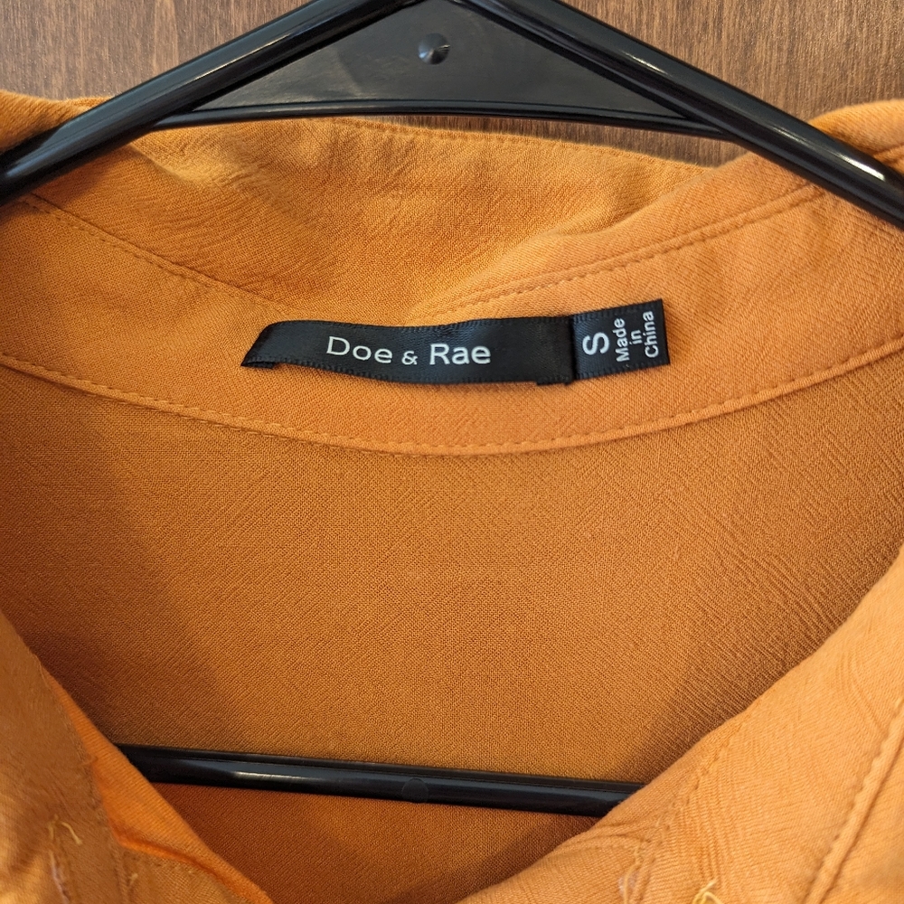 Doe & Rae: Button down - Picture 2 of 3